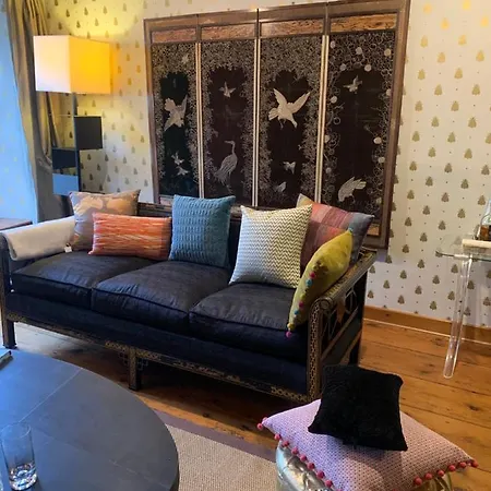 South Lakes Townhouse With Sauna *