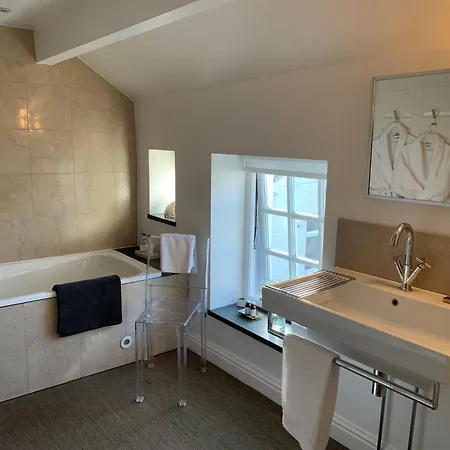 South Lakes Townhouse With Sauna Улверстон