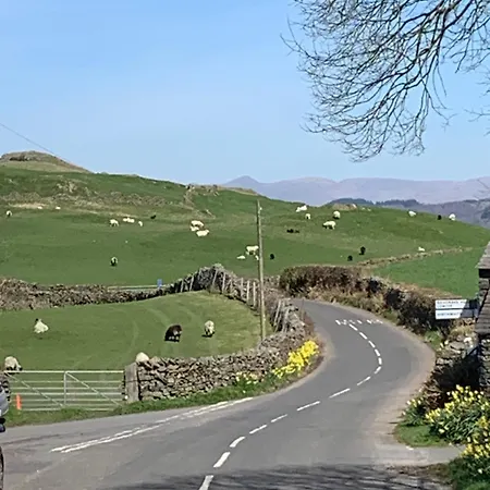 South Lakes Townhouse With Sauna *