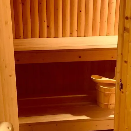South Lakes Townhouse With Sauna Дом отдыха