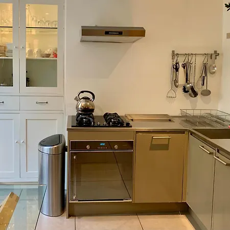 South Lakes Townhouse With Sauna Дом отдыха *