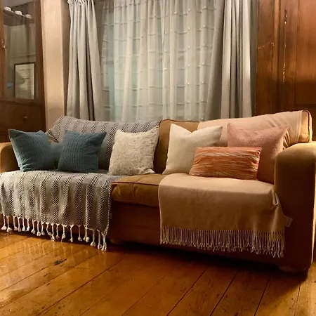 Дом отдыха South Lakes Townhouse With Sauna *