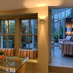 South Lakes Townhouse With Sauna *